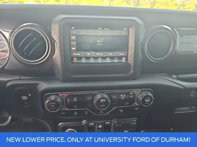 Used 2021 White Jeep Unlimited Sport Altitude image 19