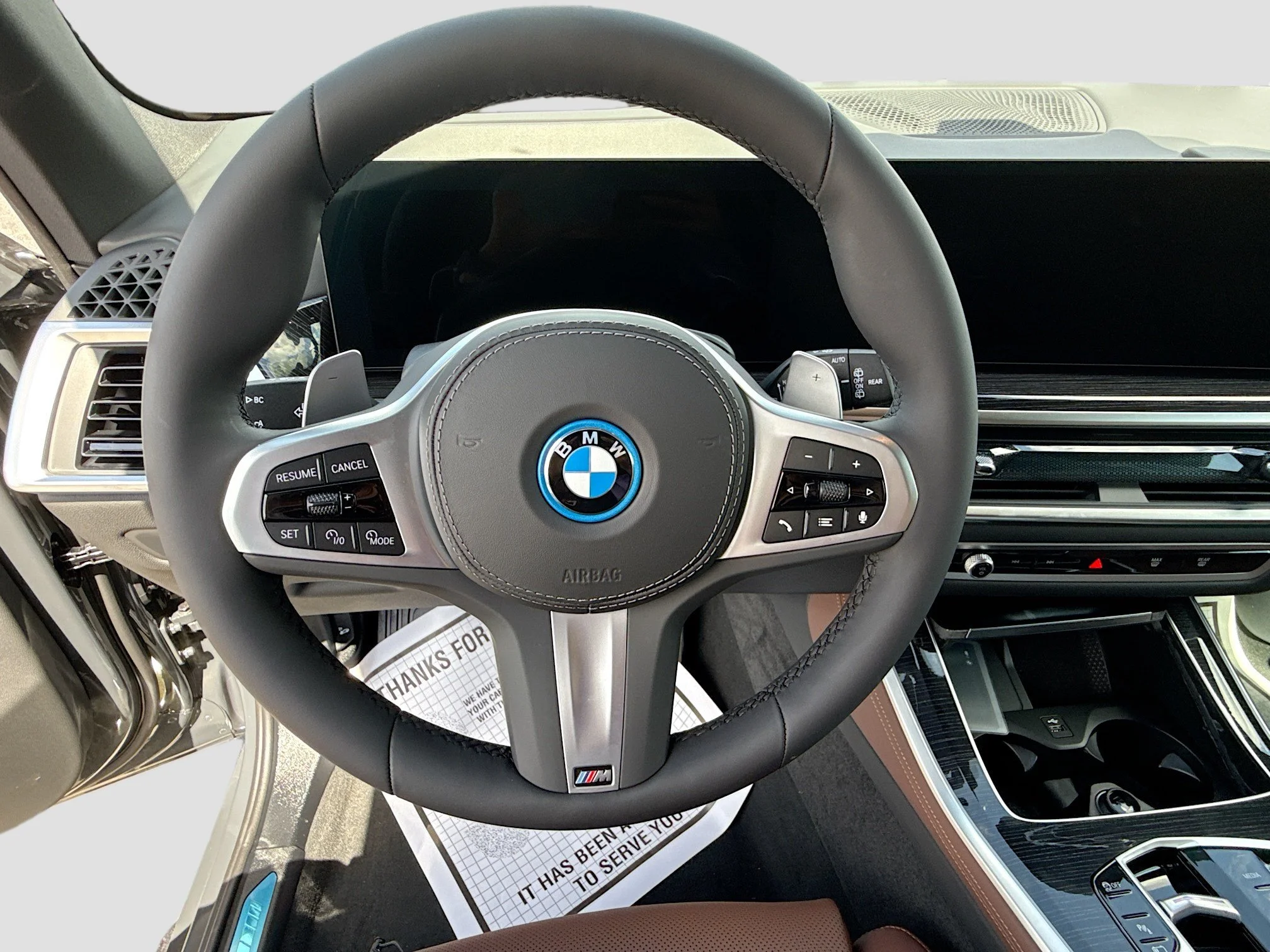 New 2026 Dravit Grey Metallic BMW xDrive50e image 40