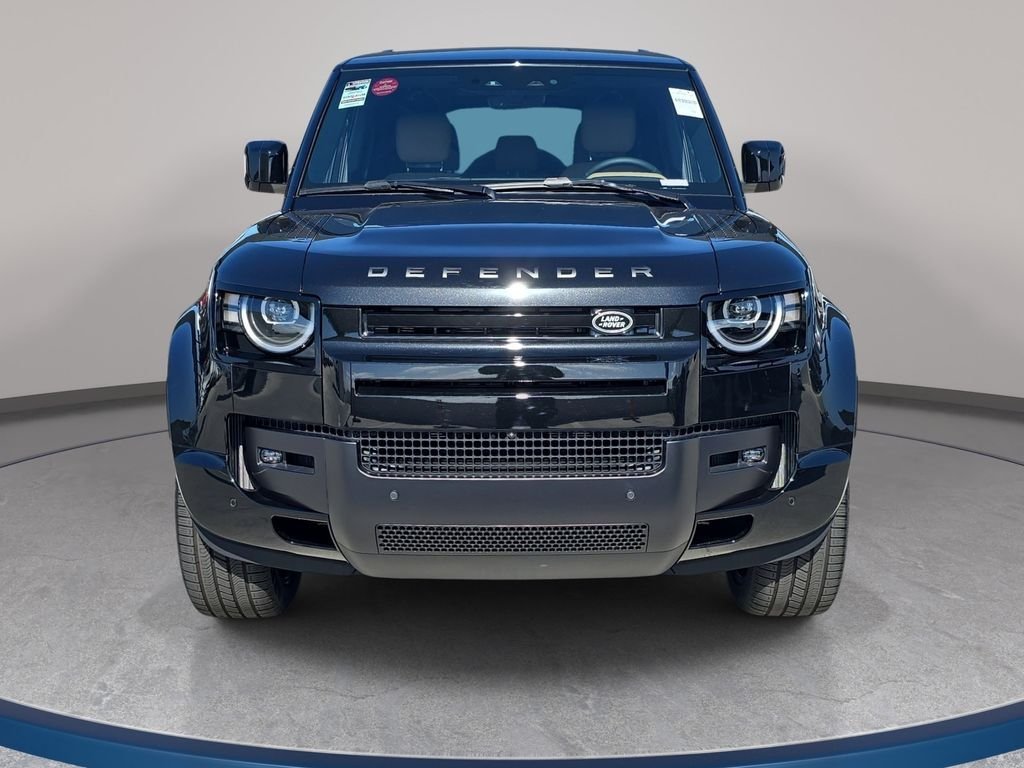New 2026 Santorini Black LAND ROVER X-Dynamic SE image 2