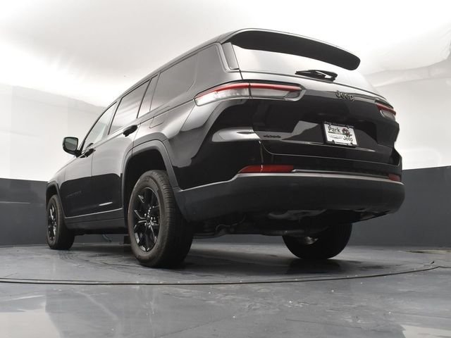 Used 2024 Black Jeep Altitude X image 22