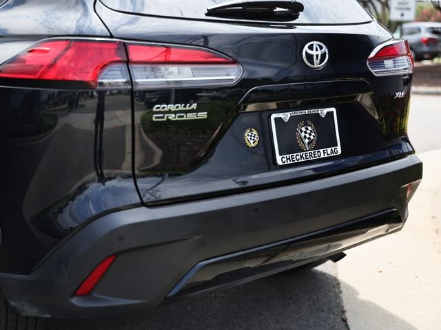 Used 2026 Jet Black Toyota XLE image 9