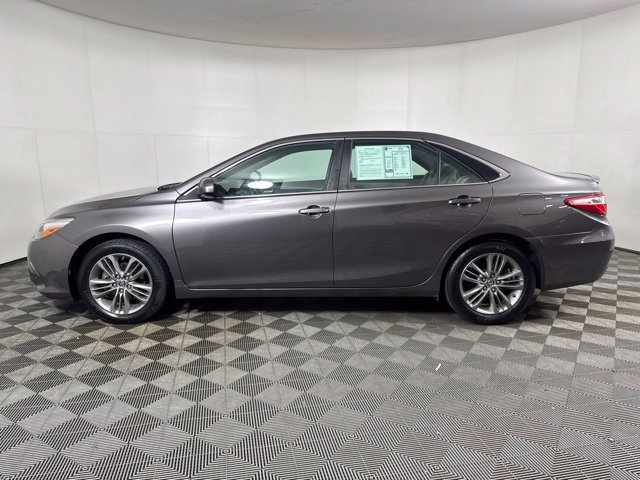 Used 2016 Gray Toyota SE image 7
