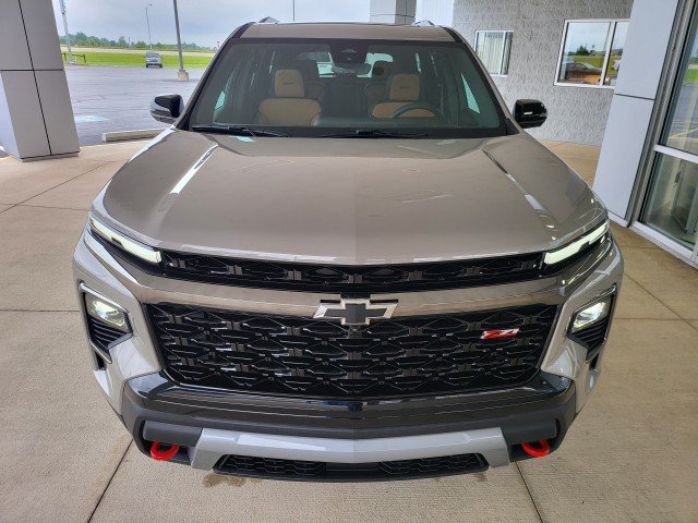 New 2027 Sandstone Gray Chevrolet Z71 image 3