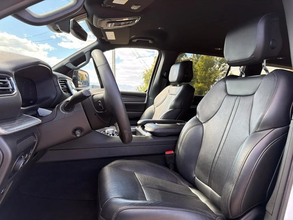 Used 2023 White Jeep Series II image 9