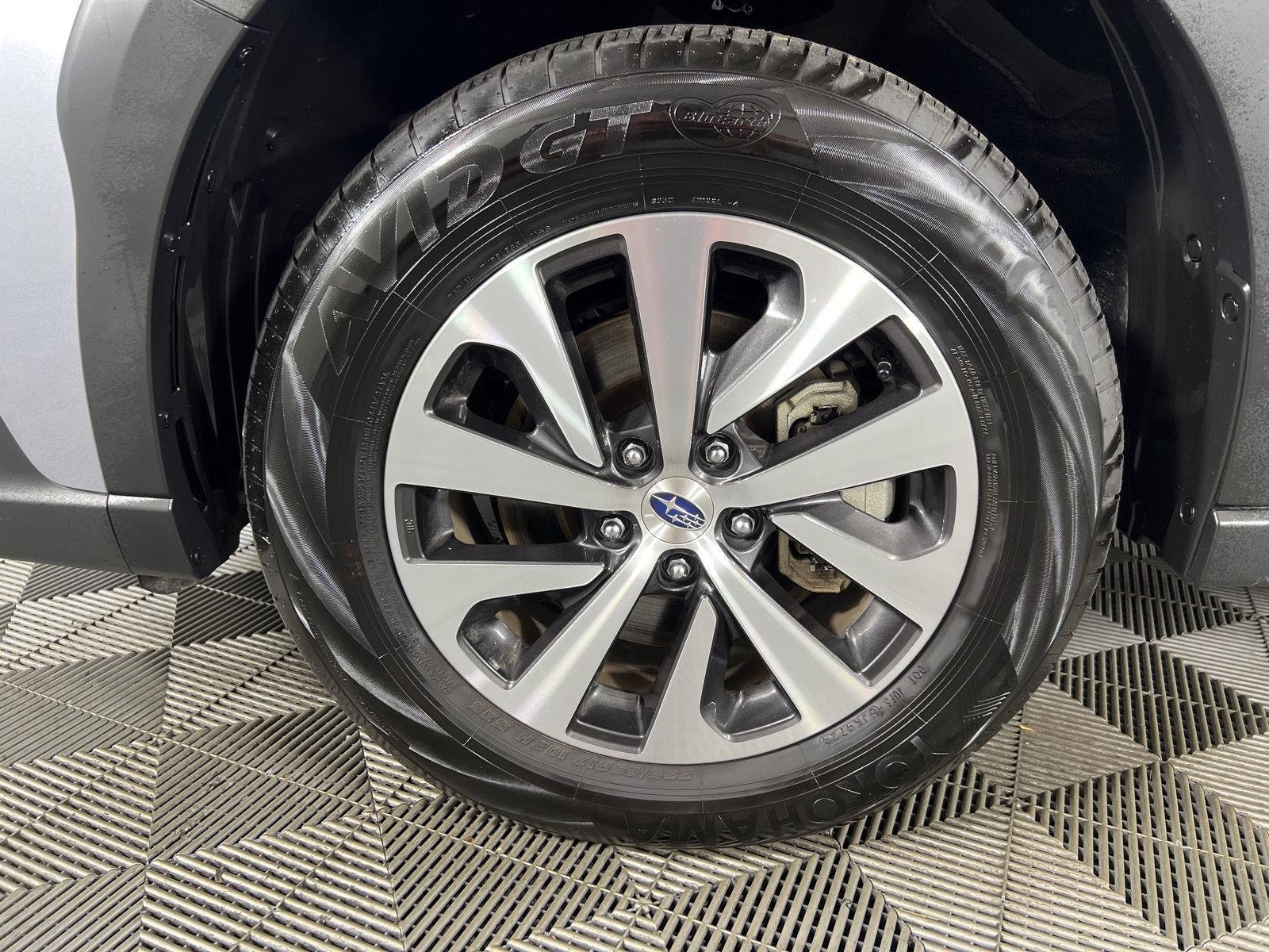 Used 2025 Ice Silver Metallic Subaru Premium image 21