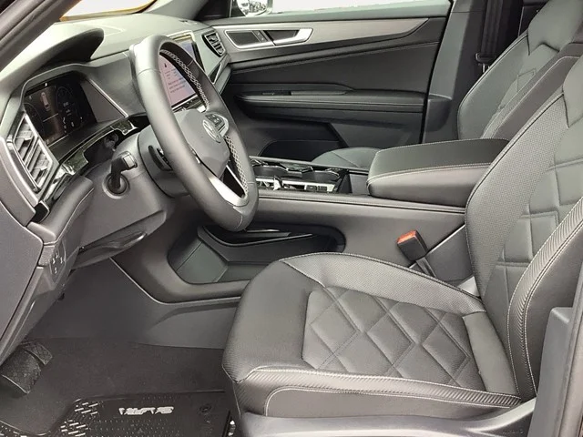 New 2026 Deep Black Pearl Volkswagen 2.0T SE W/TECHNOLOGY image 22