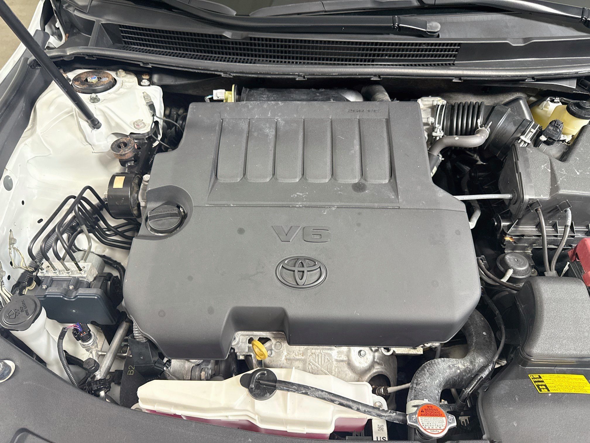 Used 2016 Blizzard Pearl Toyota Limited image 31