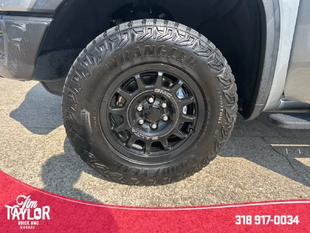 Used 2024 Silver GMC AT4X image 32