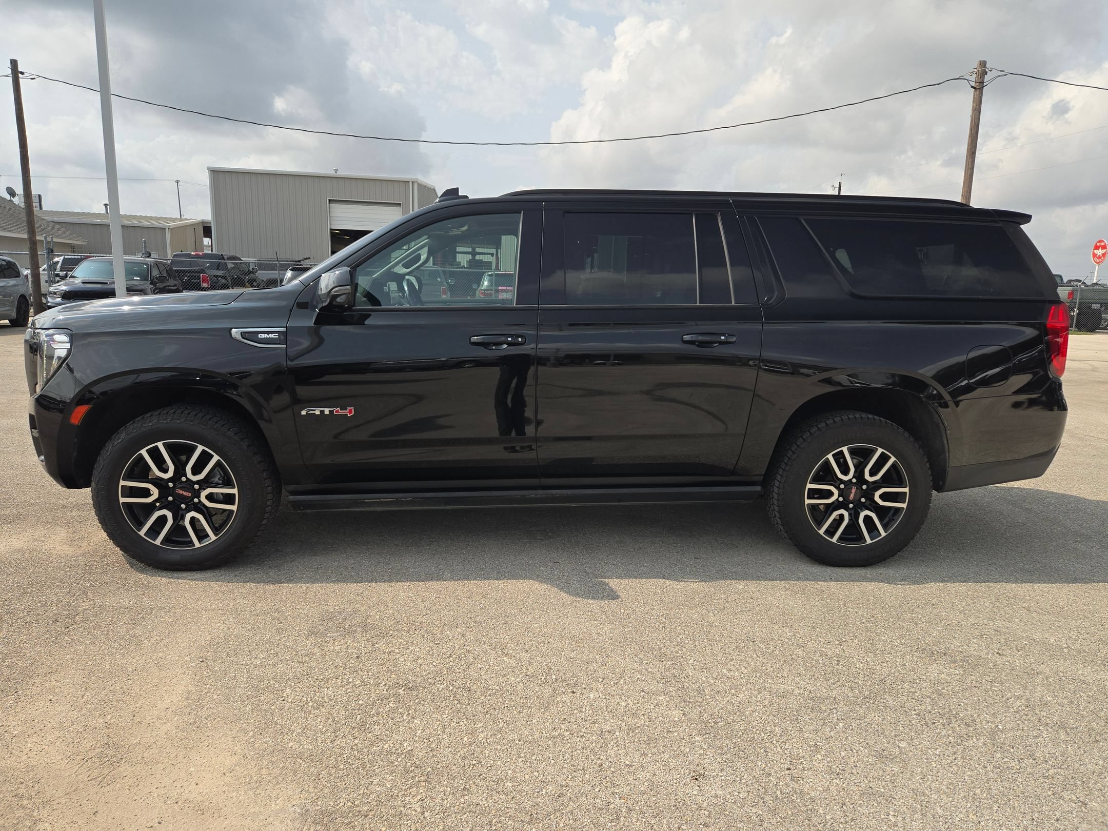 Used 2021 Onyx Black GMC AT4 image 6