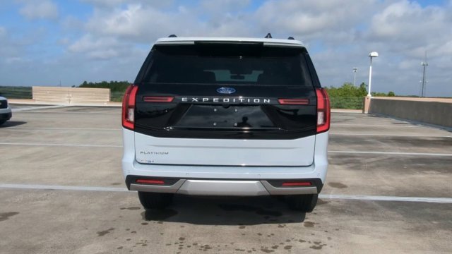 New 2026 Space Silver Metallic Ford Platinum® image 91