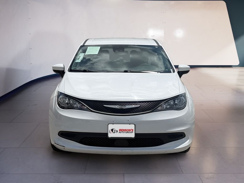 Used 2023 White Chrysler LX image 8
