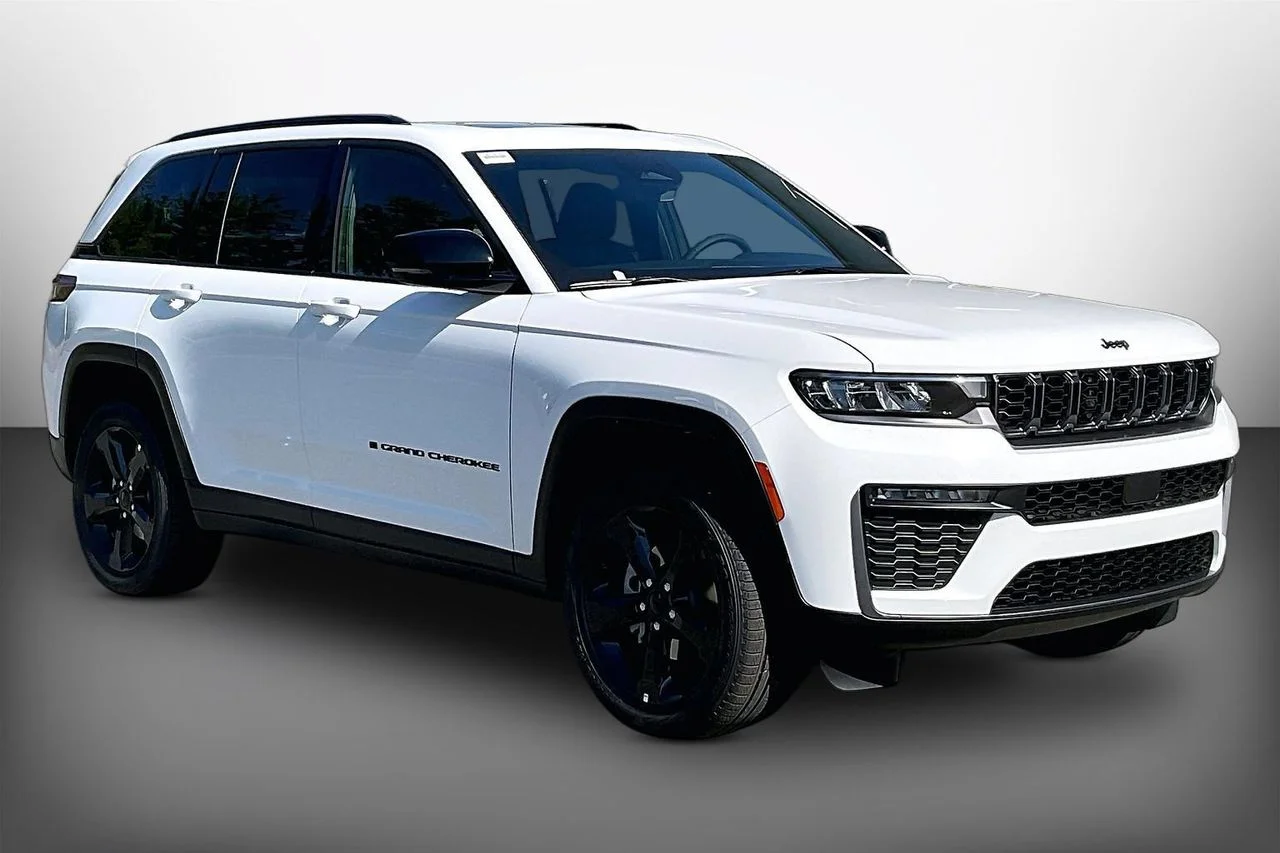 New 2026 Bright White Clearcoat Jeep Limited image 2