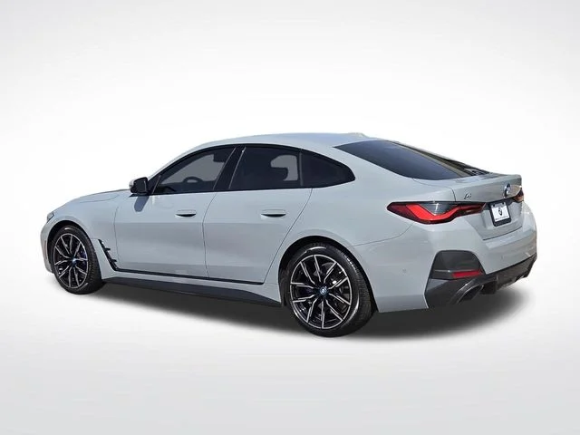 Used 2023 Gray BMW eDrive40 image 3
