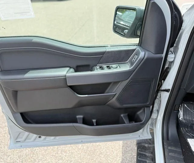 New 2026 Avalanche Ford XLT image 13