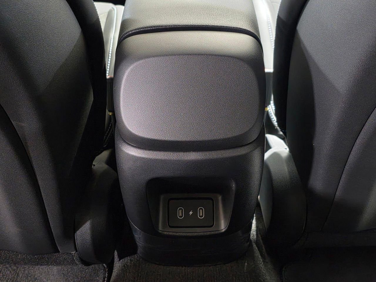 New 2026 Atlas White Hyundai Sedan image 16