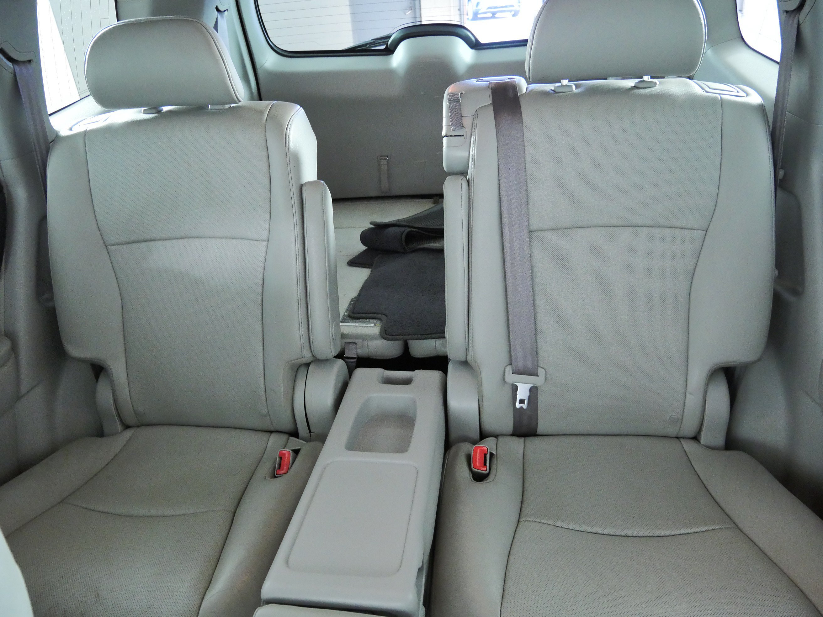 Used 2013 Black Toyota Limited image 13