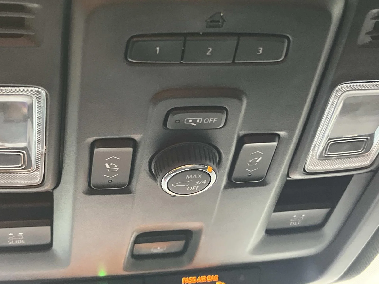 Used 2023 BLACK Chevrolet Z71 image 27