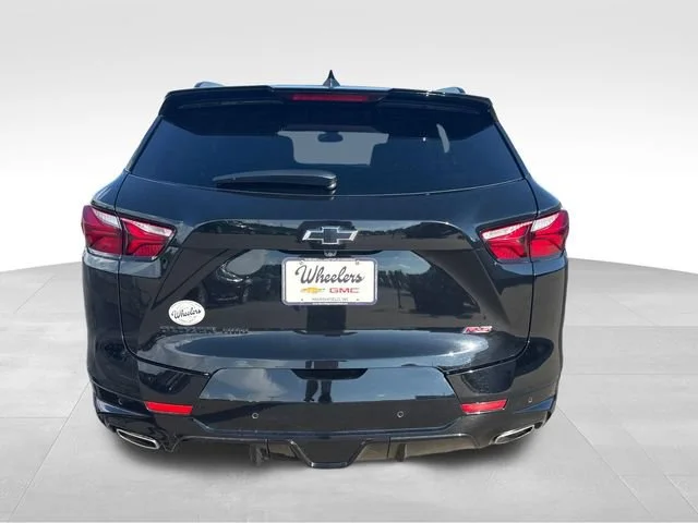 Used 2021 BLACK Chevrolet RS image 4