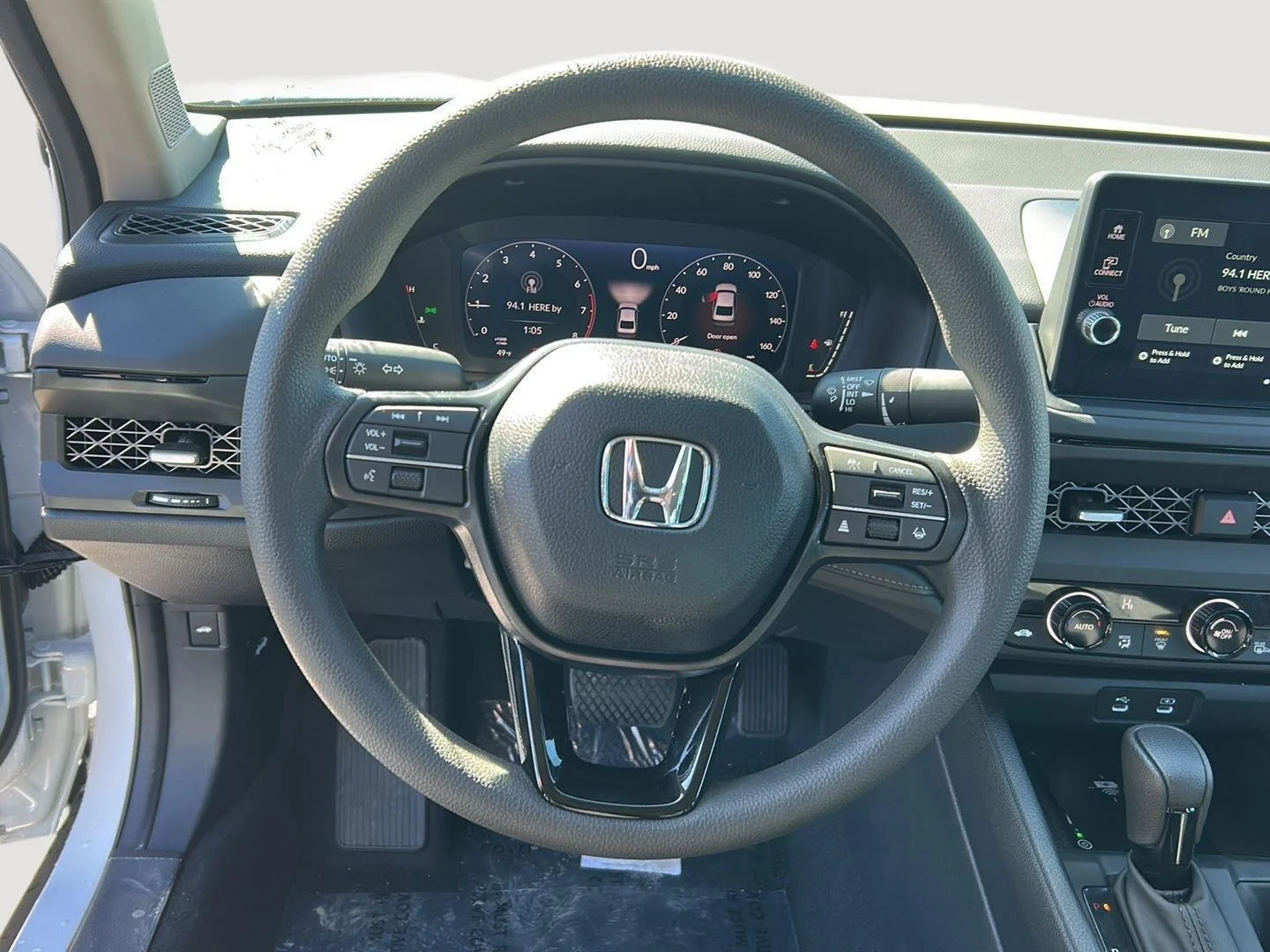 New 2026 Platinum White Pearl Honda SE image 4
