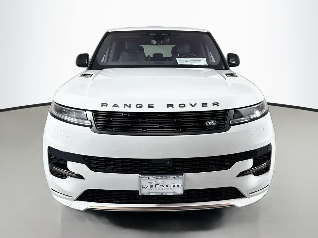 Certified Used 2023 White Land Rover SE Dynamic image 6