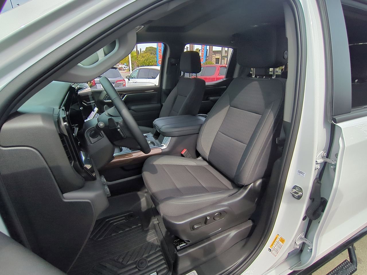 2025 Chevrolet Silverado 1500 LT Trail Boss - Photo 19
