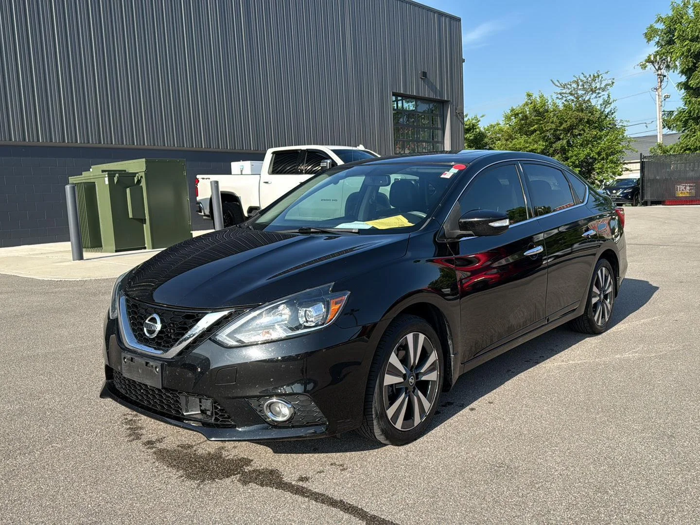 Used 2018 Super Black Nissan SL image 7