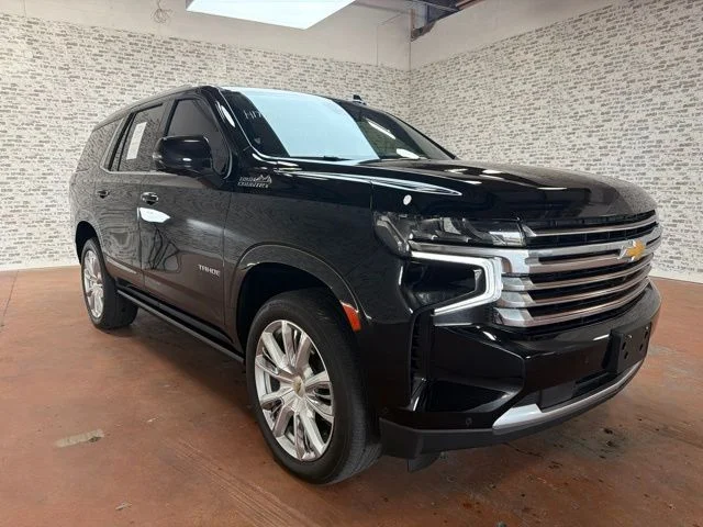 Used 2024 Black Chevrolet High Country image 9