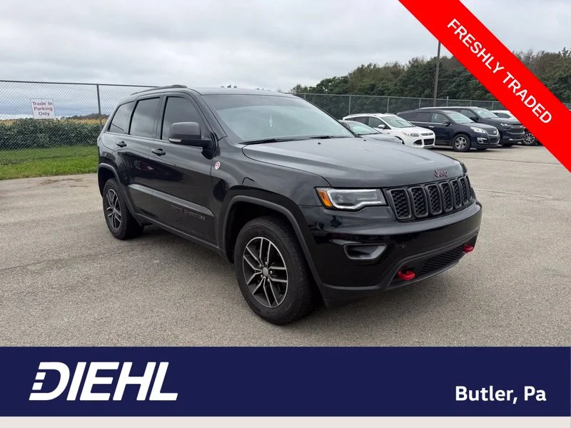 Used 2018 Black Jeep Trailhawk image 1