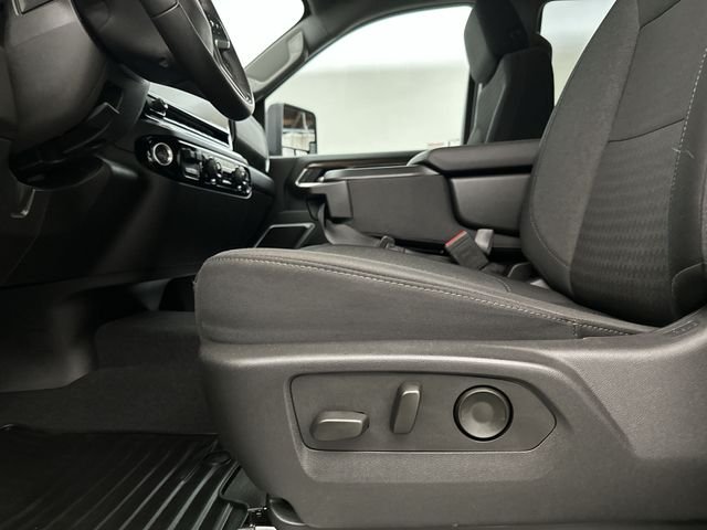 Used 2025 White Chevrolet LT image 16