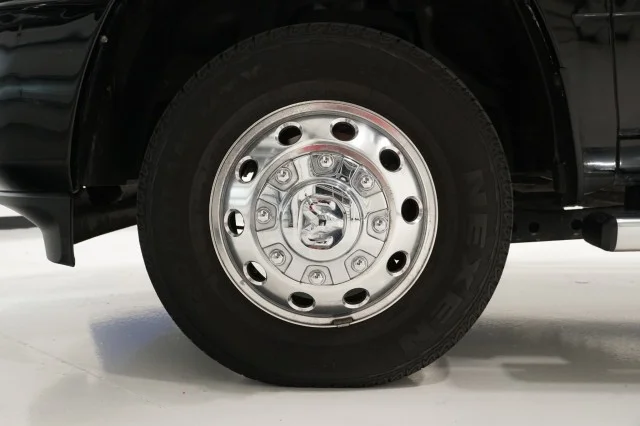 Used 2023 PXJ_Diamond_Black_Crystal_P/C Ram Laramie image 19