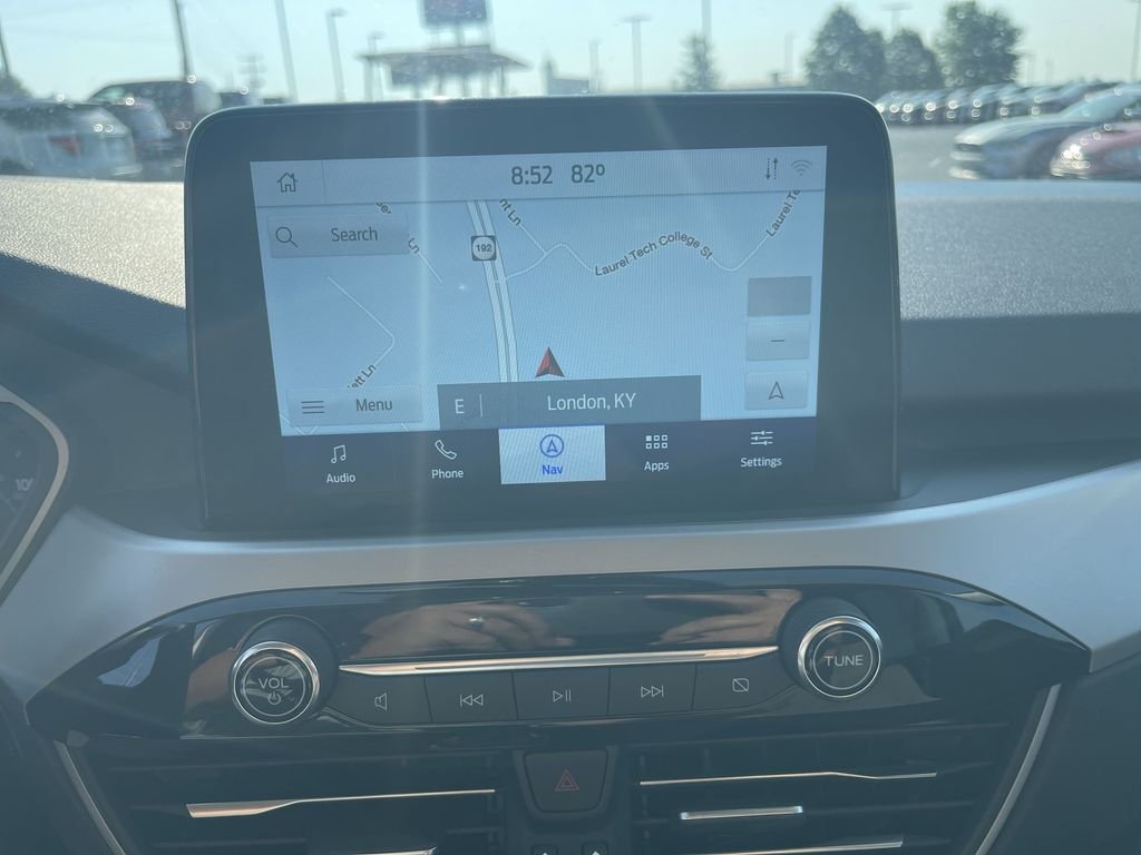 Used 2022 Gray Metallic Ford SE image 18