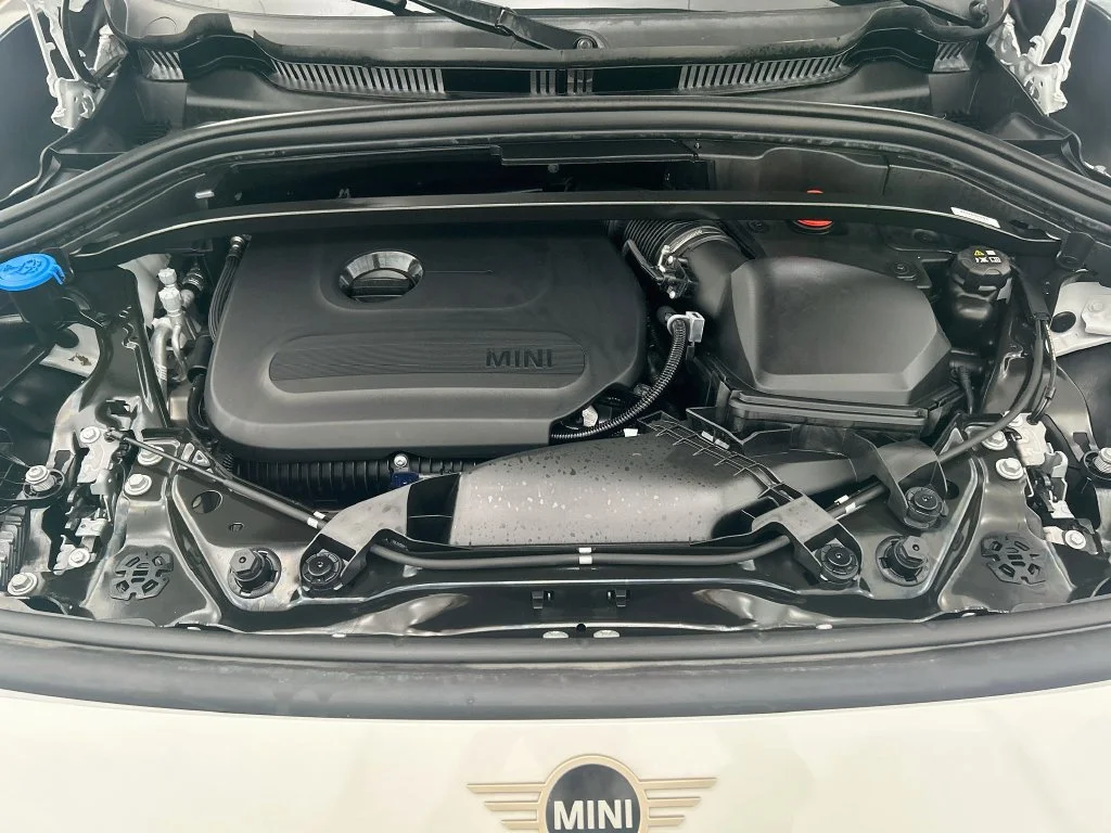 Certified Used 2025 Nanuq White Metallic MINI  image 30