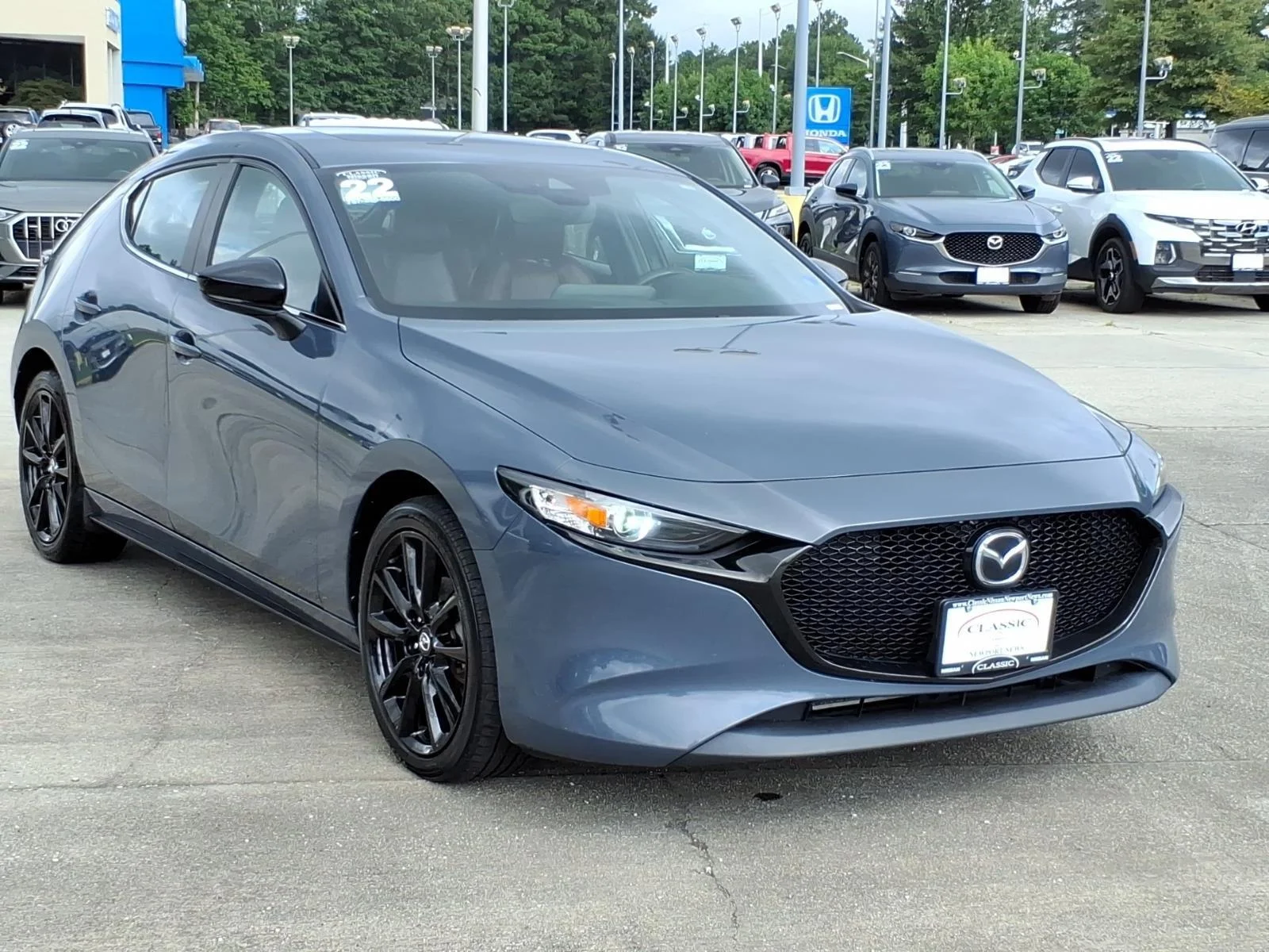 Used 2022 Polymetal Gray Metallic Mazda Carbon Edition image 5