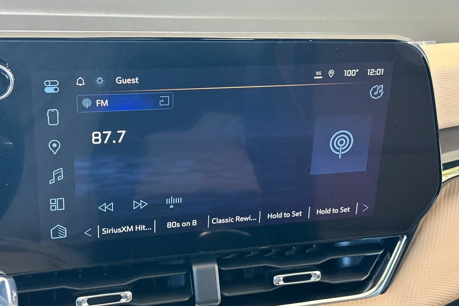 New 2027 Polar White Tricoat Chevrolet ACTIV image 18