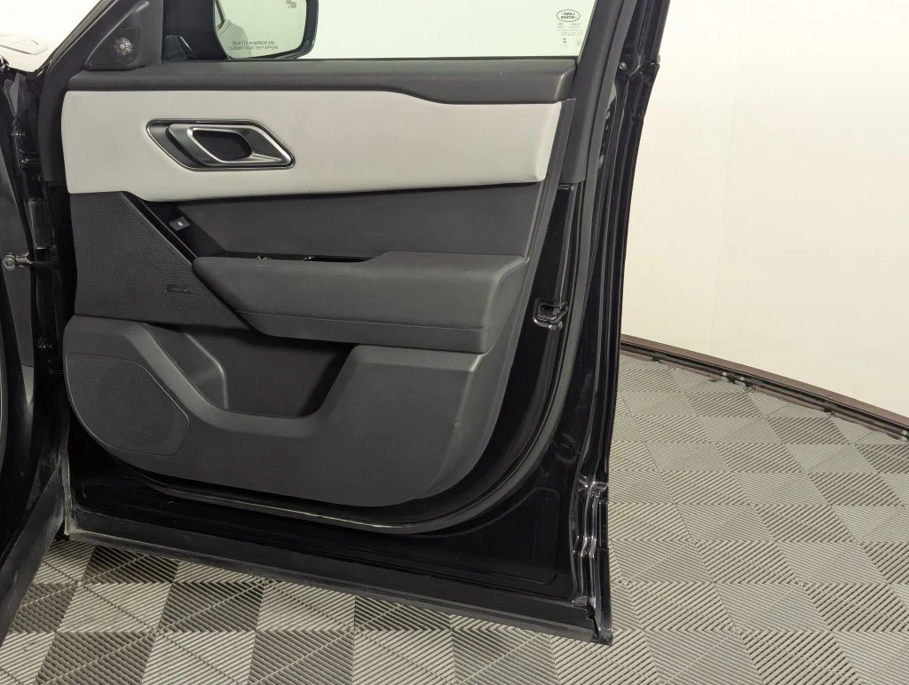 Certified Used 2025 Black Land Rover Dynamic SE image 51