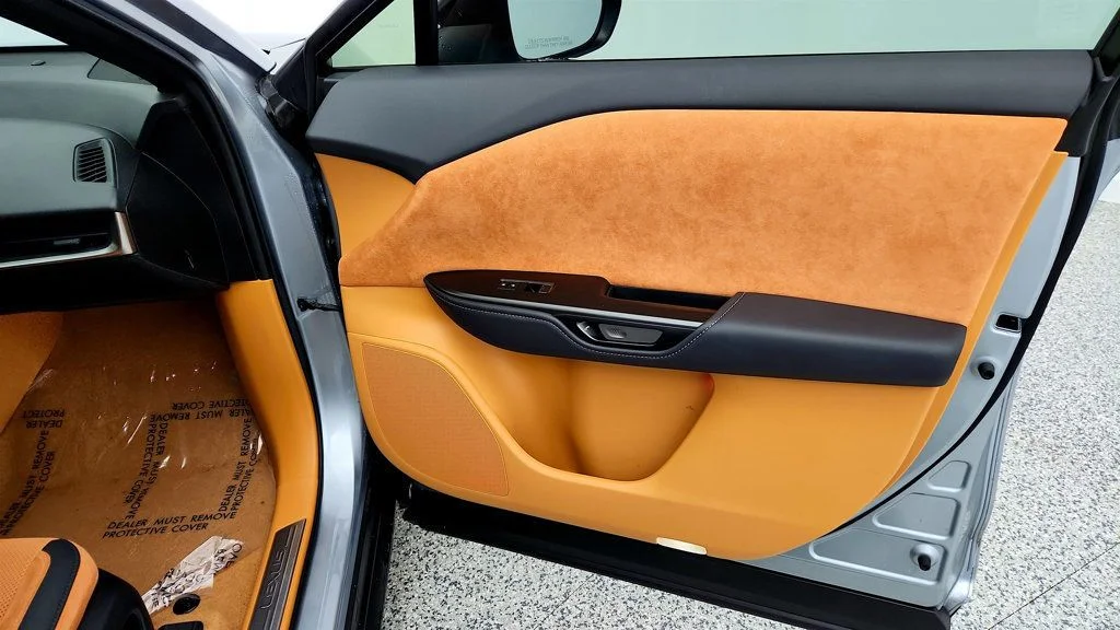 2023 Lexus RZ Luxury - Photo 26