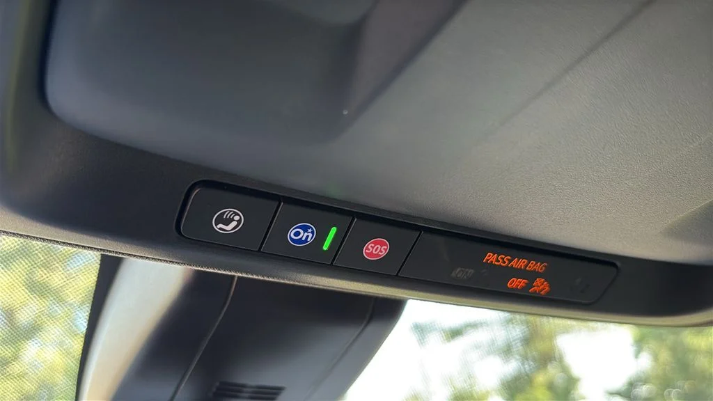 Used 2022  Chevrolet RST image 21
