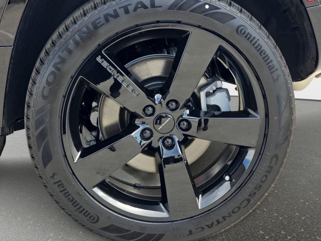 New 2026 Black Land Rover X-Dynamic SE image 35