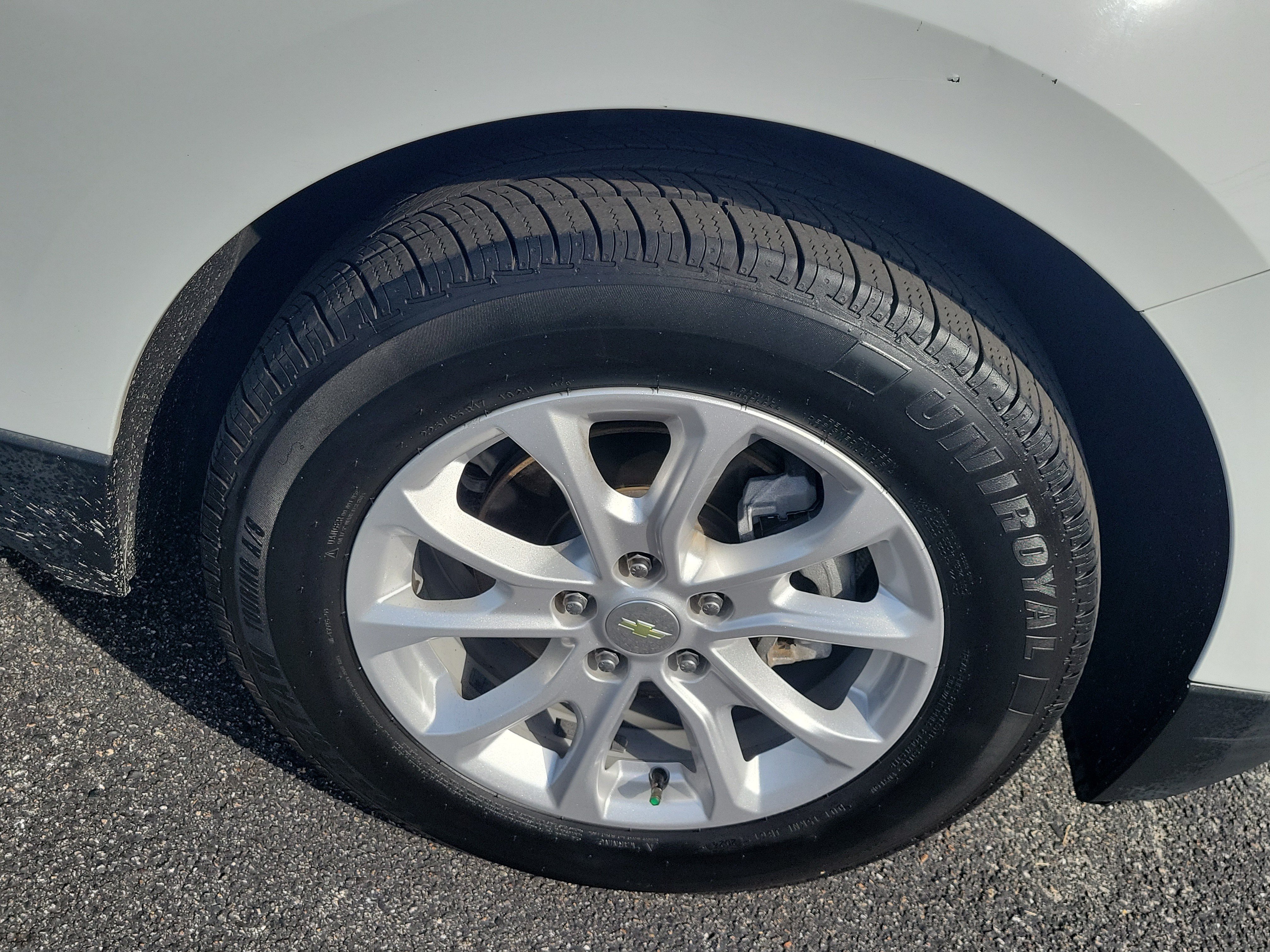 Used 2021 Summit White Chevrolet LS image 7