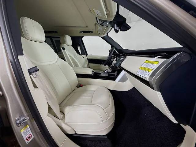New 2026 Batumi Gold Premium Metallic Land Rover SE image 30