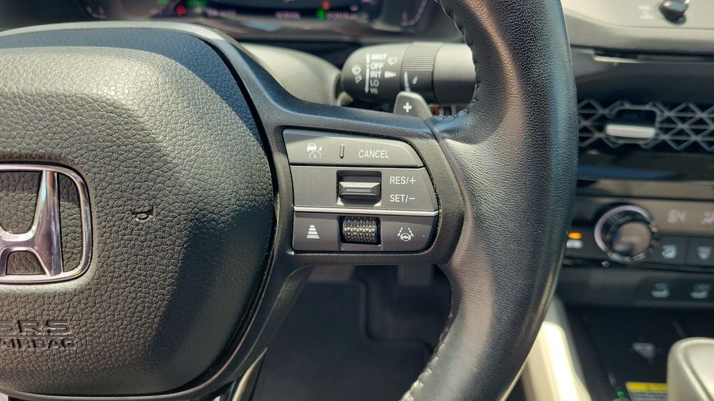 Used 2025 Gray Honda EX-L image 22
