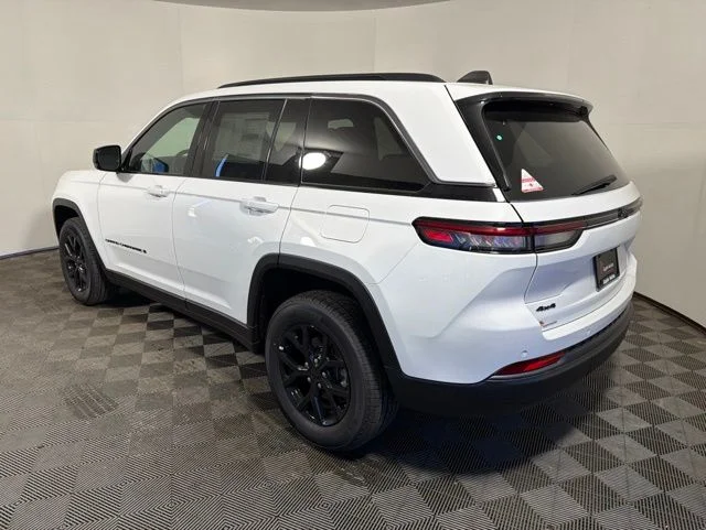New 2026 White Jeep Altitude image 5