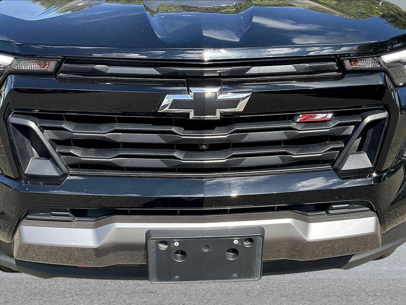 Used 2023 Black Chevrolet Z71 image 36