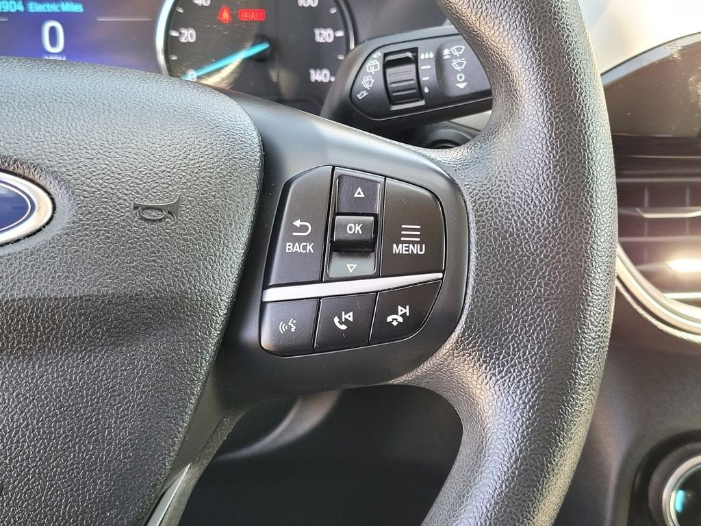 Certified Used 2022 Oxford White Ford SE image 26