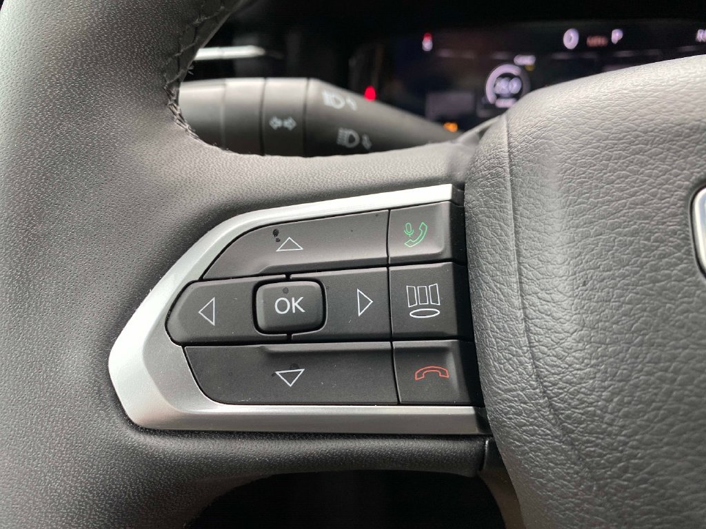 Used 2023 White Jeep Limited image 21