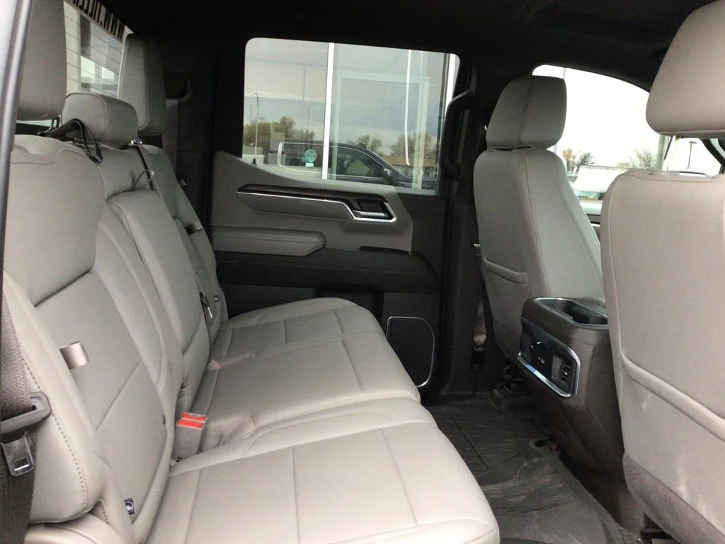 Used 2022 Titanium Rush Metallic GMC SLT image 7