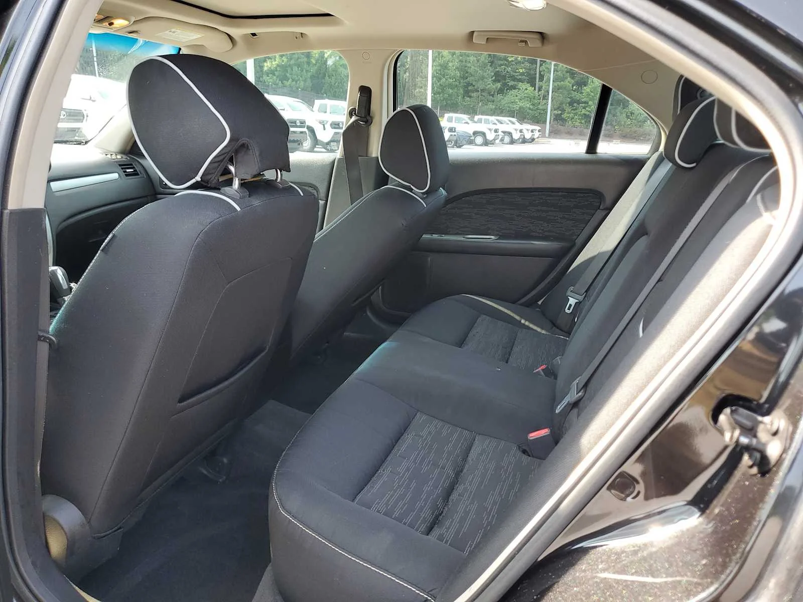 Used 2012 Tuxedo Black Metallic Ford SE image 10
