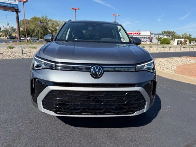 New 2027 Platinum Gray Metallic Volkswagen 1.5T SEL image 2