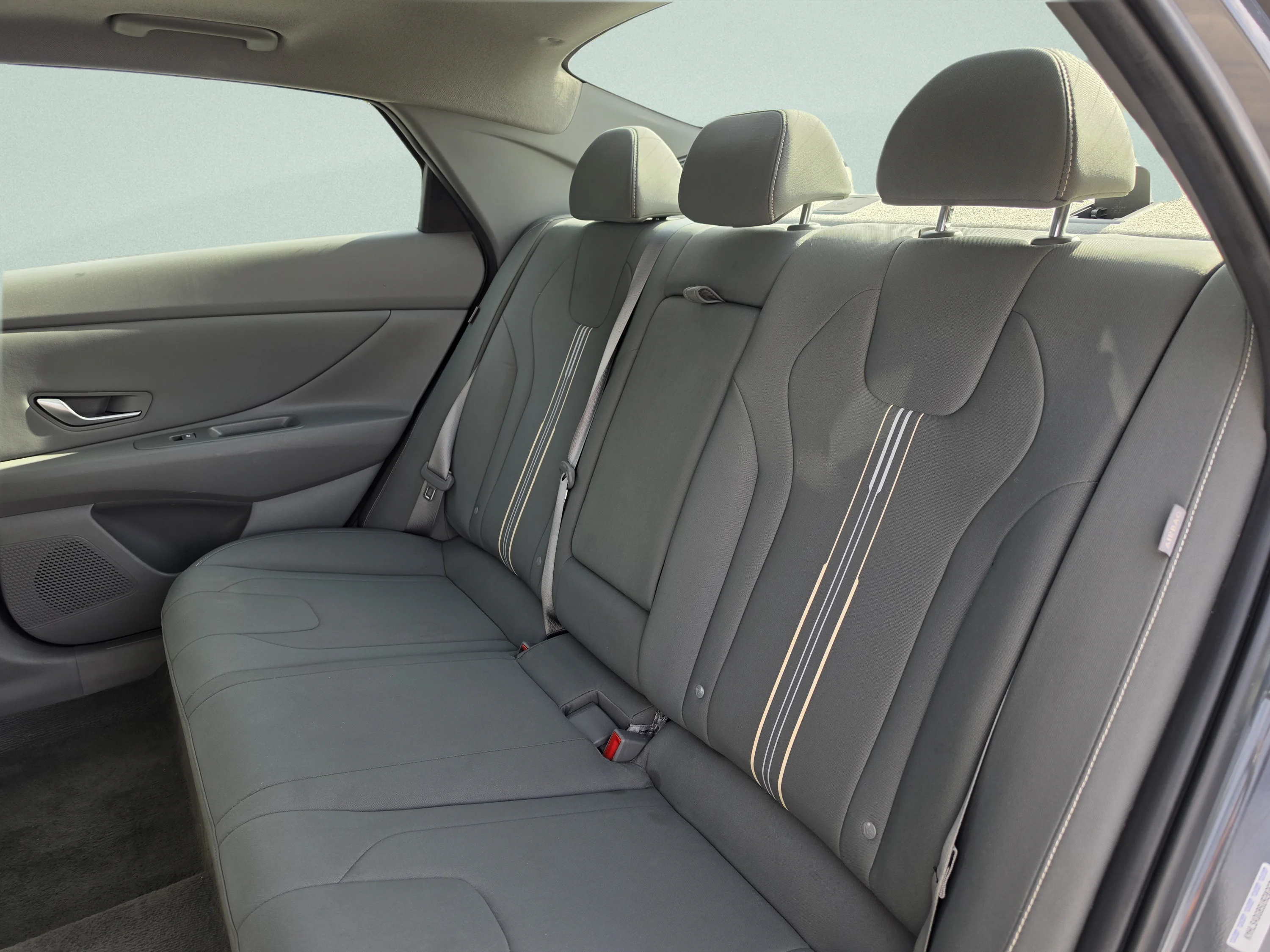Used 2025 Ecotronic Gray Hyundai SEL Convenience image 21