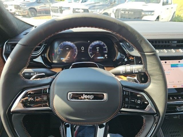 Used 2026 Copper Shino Metallic Clearcoat Jeep Summit image 20